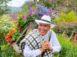 How to Experience the Desfile de Silleteros Without the Crowd Stress